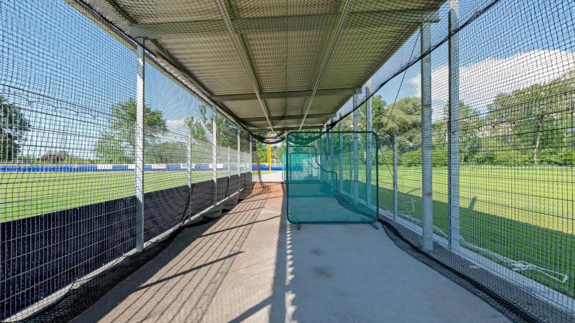 Cricket-Übungsnetzplatz im Freien