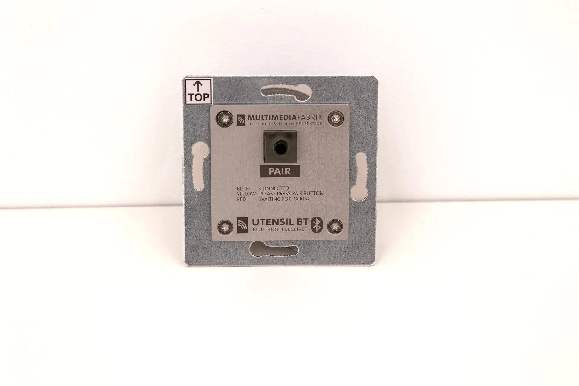 Bluetooth-Wandpanel mit Pair-Knopf