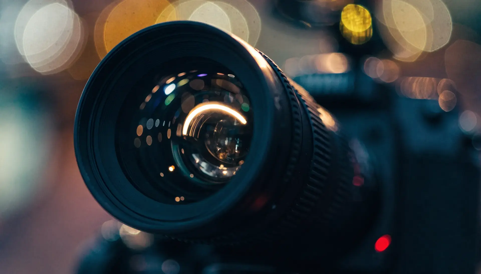 Car Videos: Detail lens (MULTIMEDIAFABRIK, Koblach, Vorarlberg)
