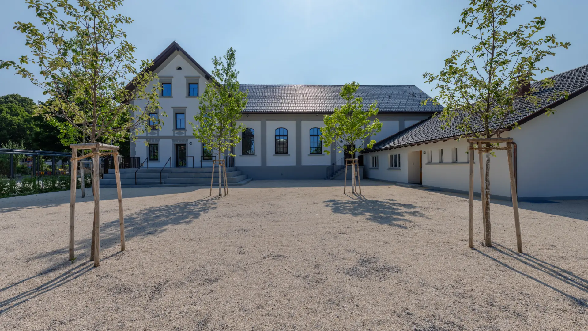 loacation bilder 2 node15 vereinshaus lauterach vorplatz 01