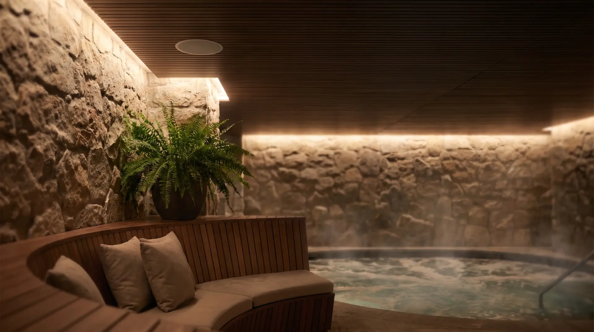 Ruhiger Spa-Bereich eines Hotels mit dezenter Klangwelt und feuchtraumtauglicher Technik