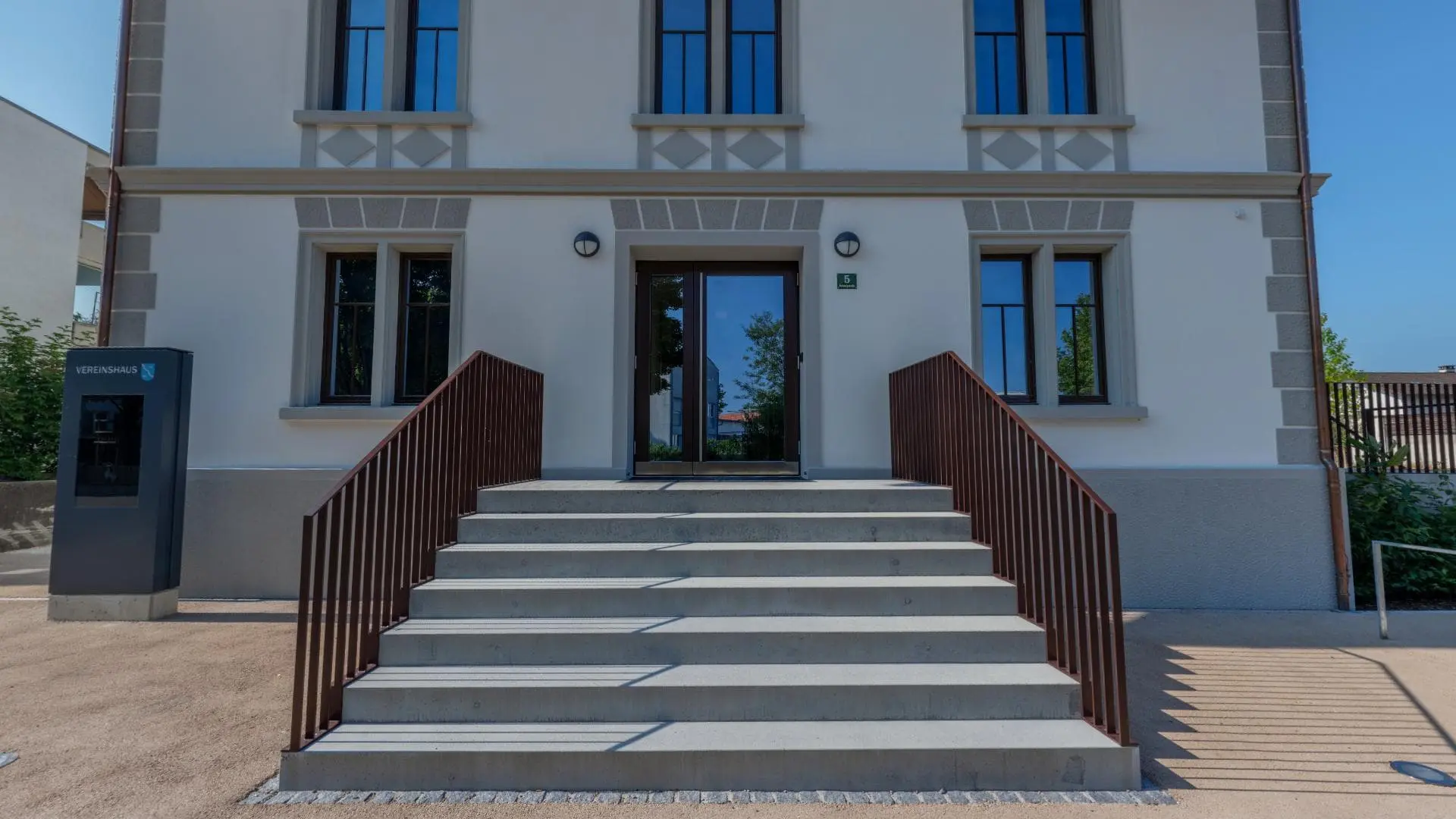 vereinshaus lauterach node11 fov 69 tilt 4 pan 63 isuc6dw7uy